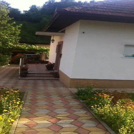 Casa de hóspedes La Rejna